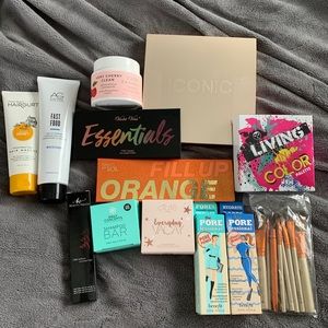 Brand new makeup bundle! 13 Full size products